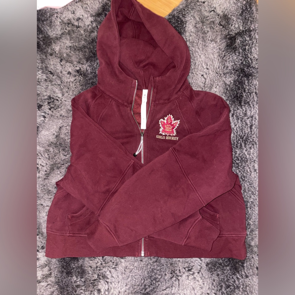 Lululemon sweatshirt
